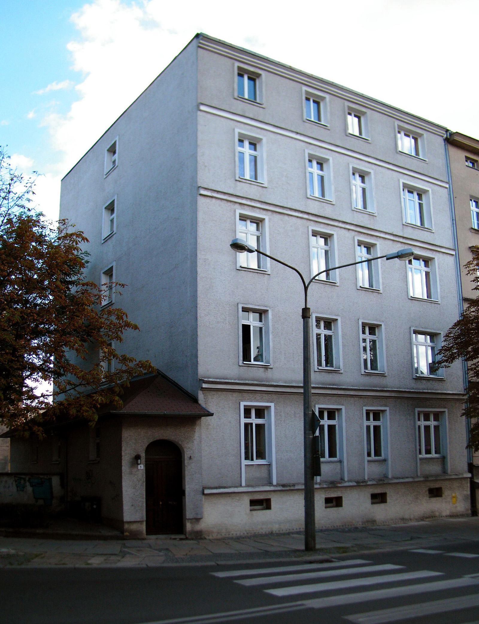 Dom, Opole
