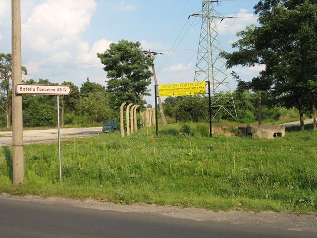 Bateria pancerna z obrotową wieżą artyleryjską A.B. IV, Toruń