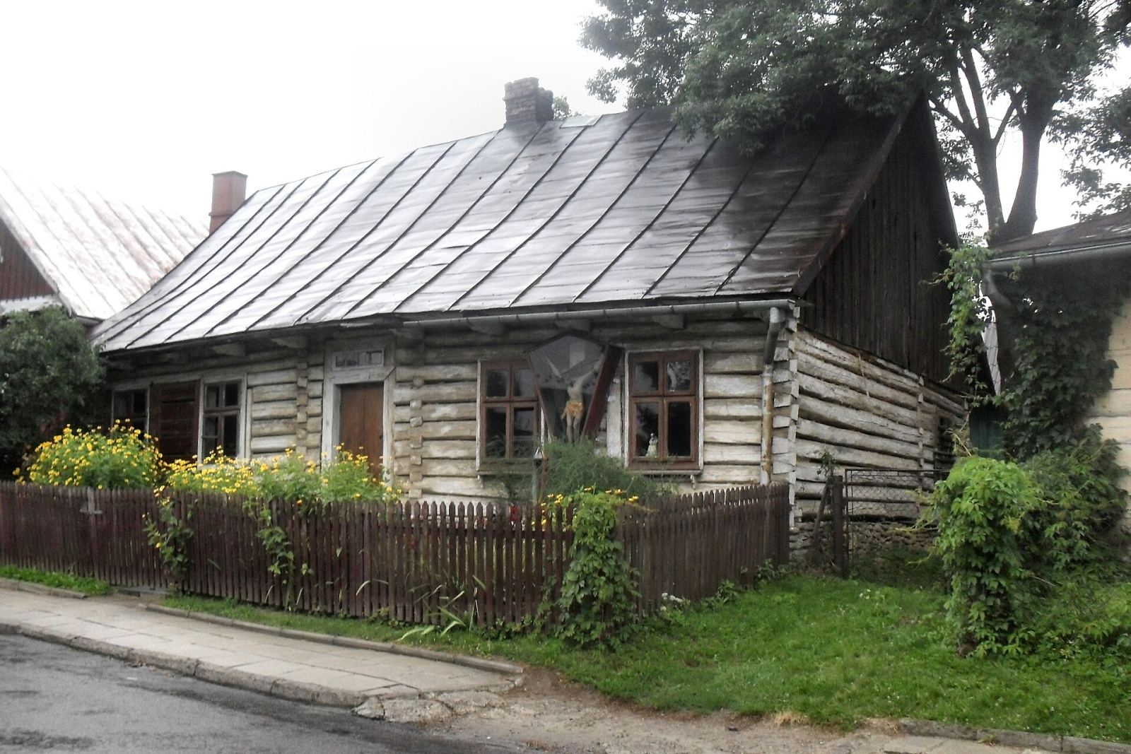 Dom, tzw. Dom Ubogich, Dębowiec