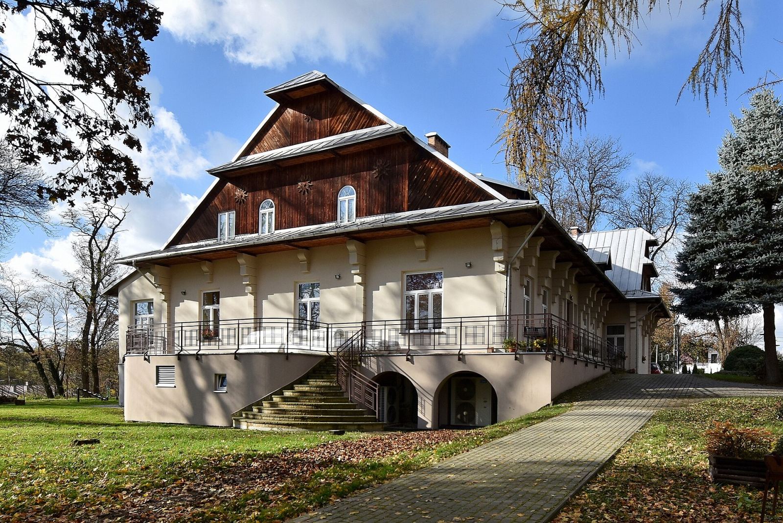 Zespół dworsko-parkowy, Potok