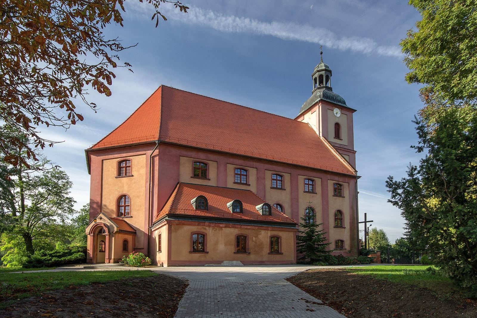 Kościół ewangelicki, ob. rzymskokatolicki parafialny pw. Matki Boskiej Różańcowej, Kiełczów