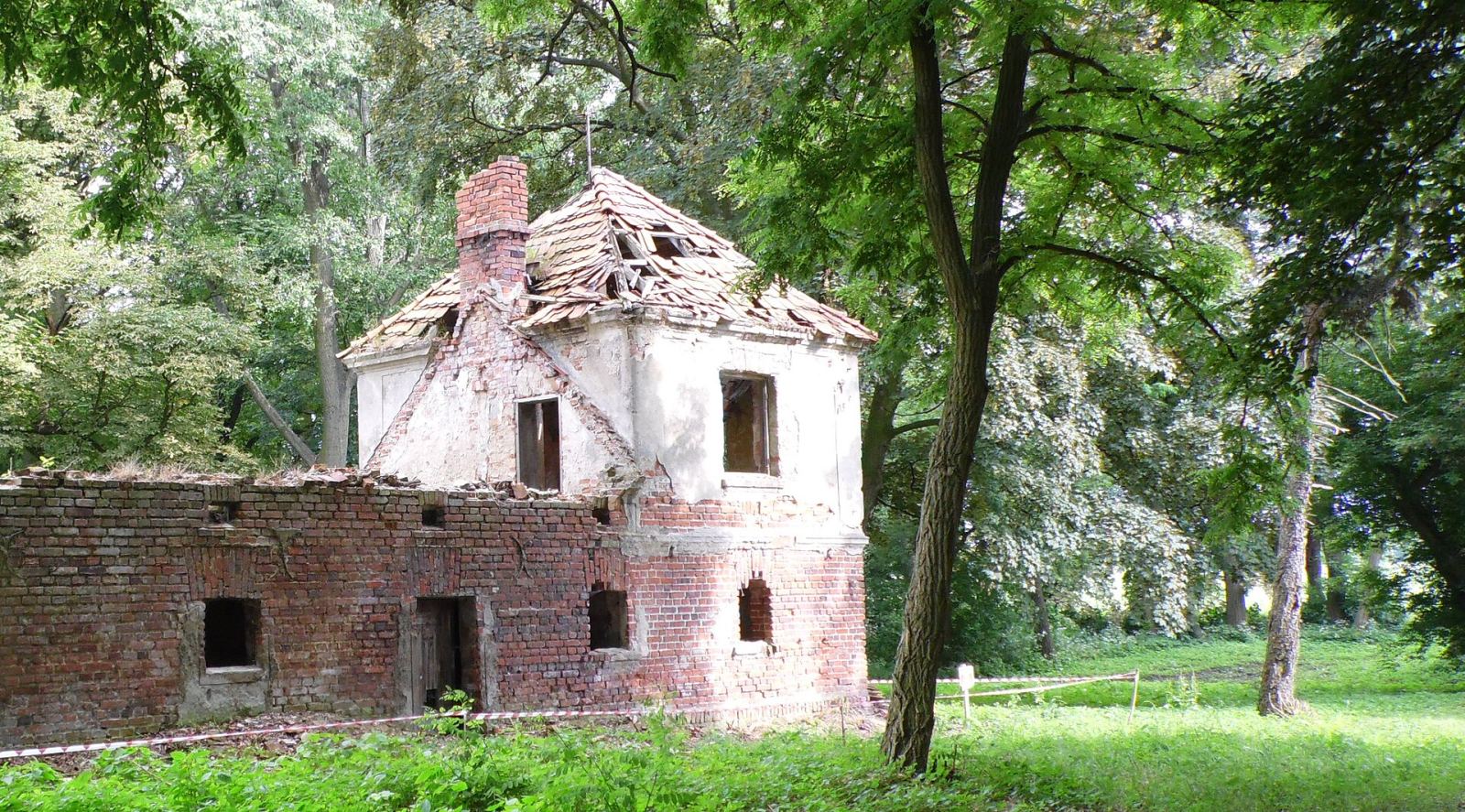 Oficyna, Klonówiec