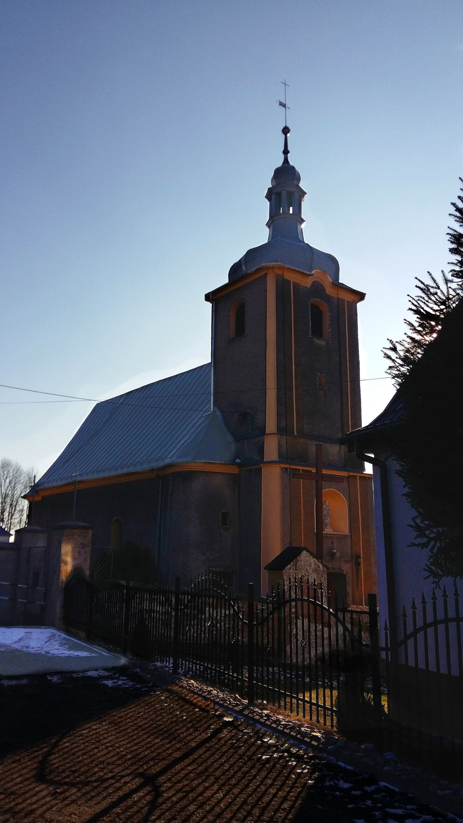 Kościół parafialny pw. św. Anny, Wiechowice