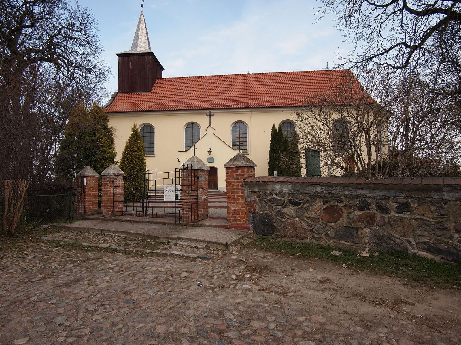 Kościół parafialny pw. św. Jana Nepomucena, Godziszewo