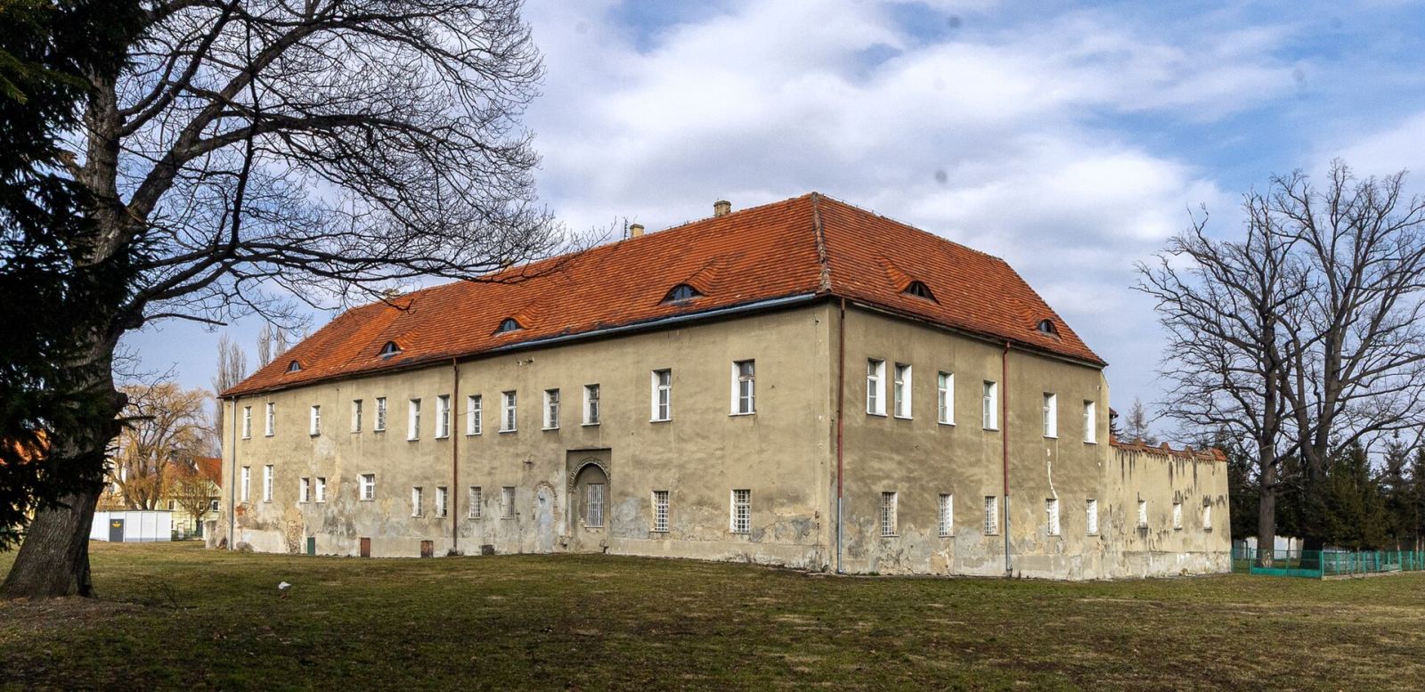 Dwór, Bielawa
