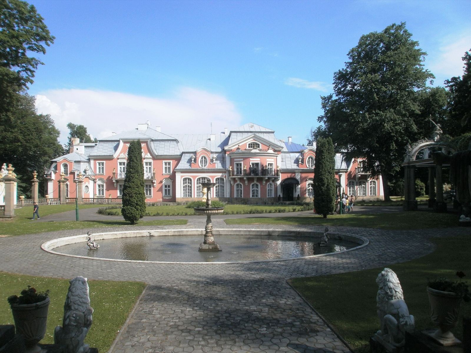 Zespół pałacowo-parkowy w Siarach, Gorlice