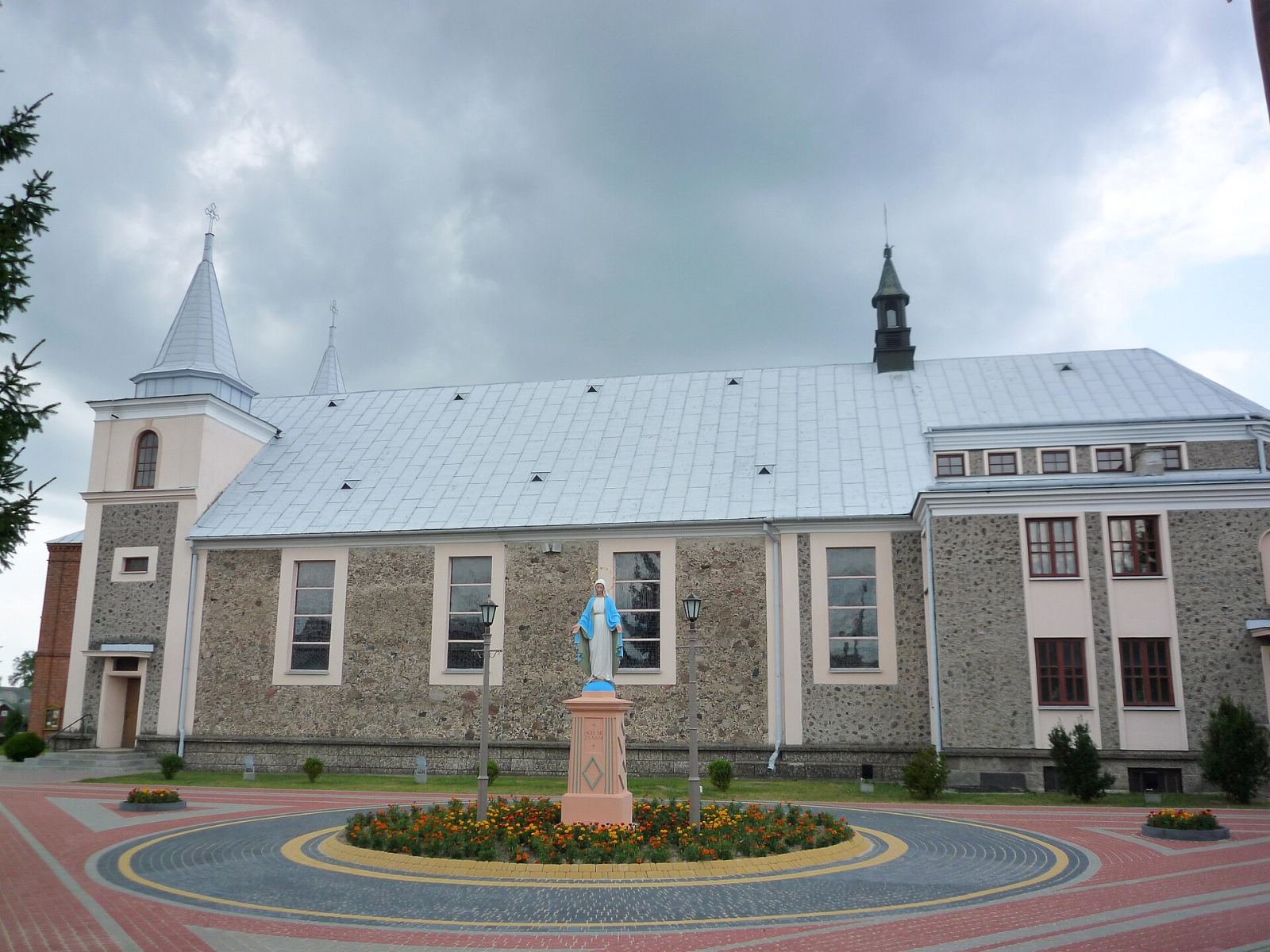Kościół parafialny pw. Wniebowzięcia Najświętszej Marii Panny, Kołaki Kościelne