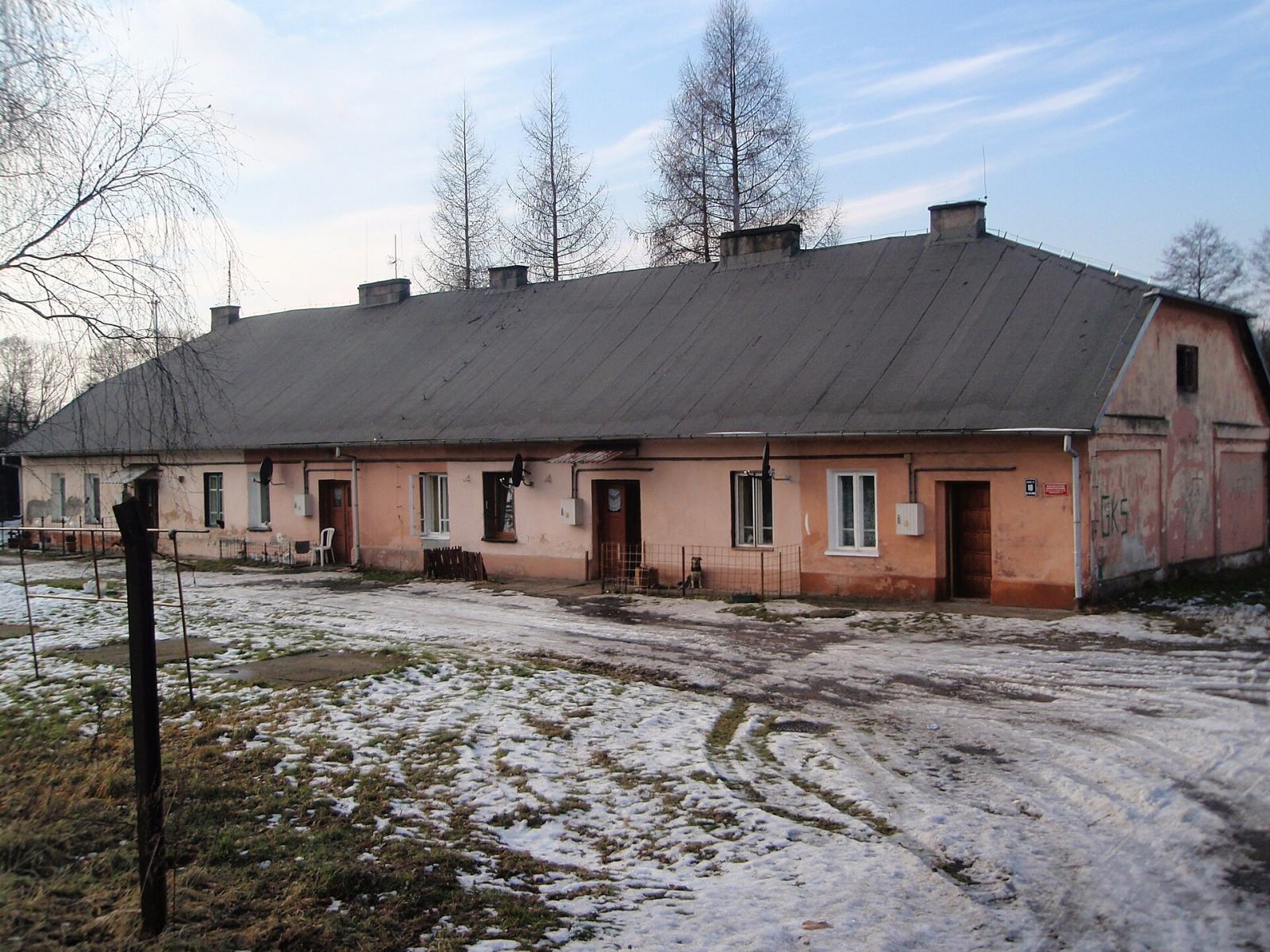 Magazyn, ob. dom mieszkalny, Sławków