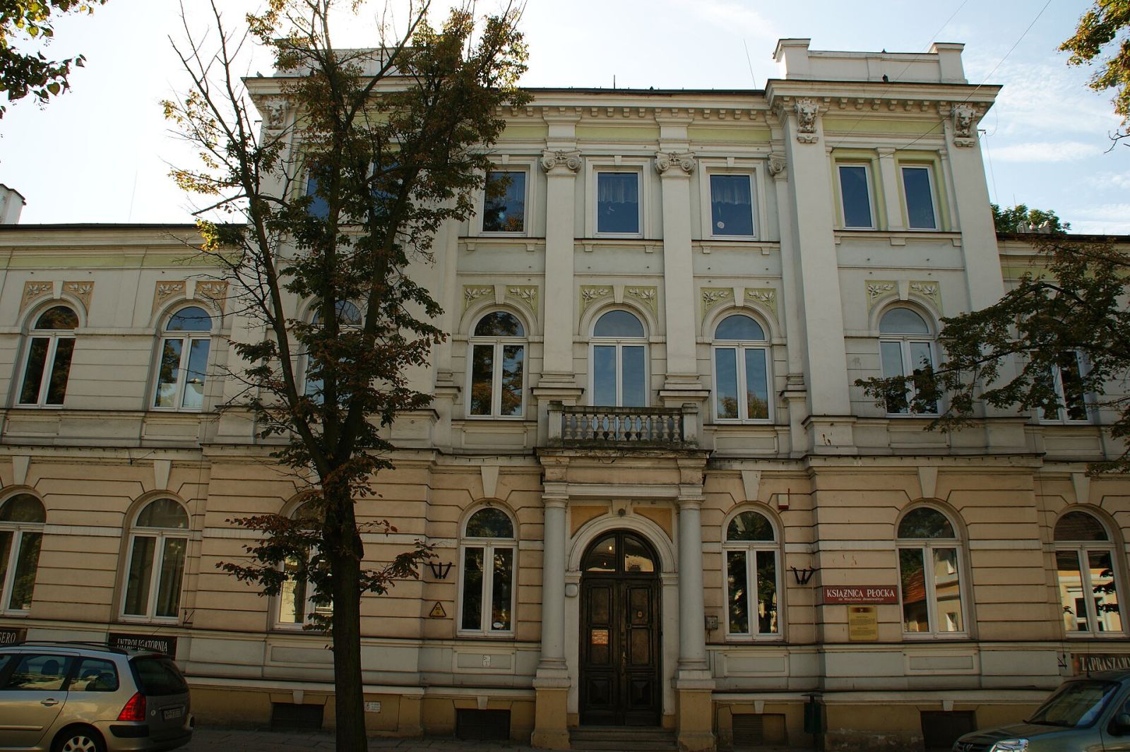 Gmach Towarzystwa Kredytowego Ziemskiego, ob. biblioteka, Płock