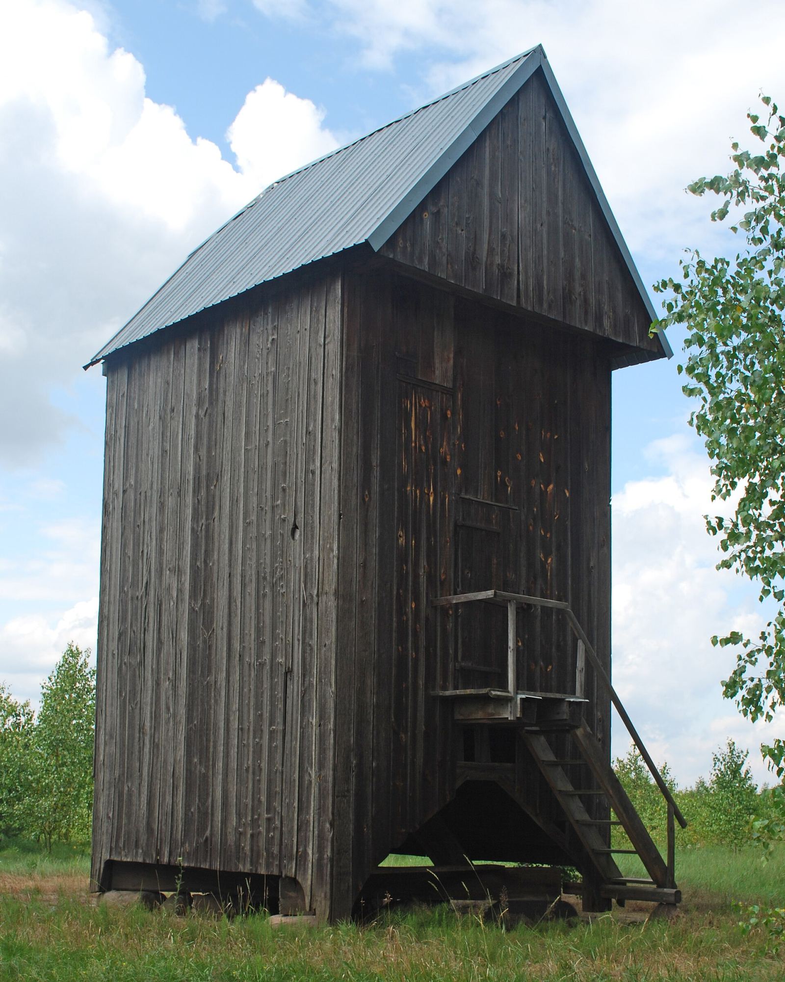 Wiatrak koźlak, Grabowiec