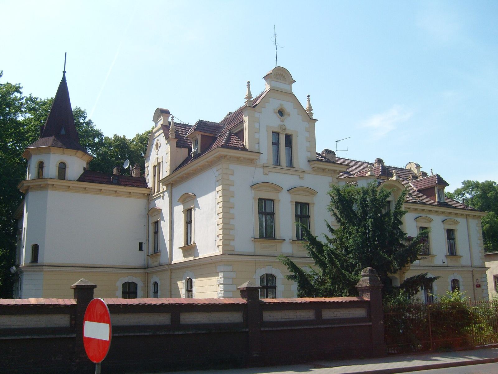Starostwo, ob. dom pomocy społecznej, Wieleń