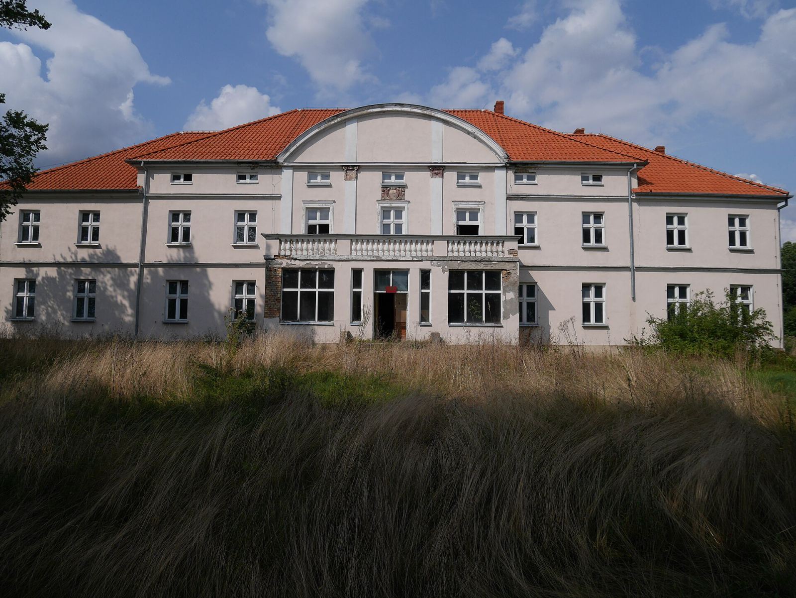 Dwór, Kotuń