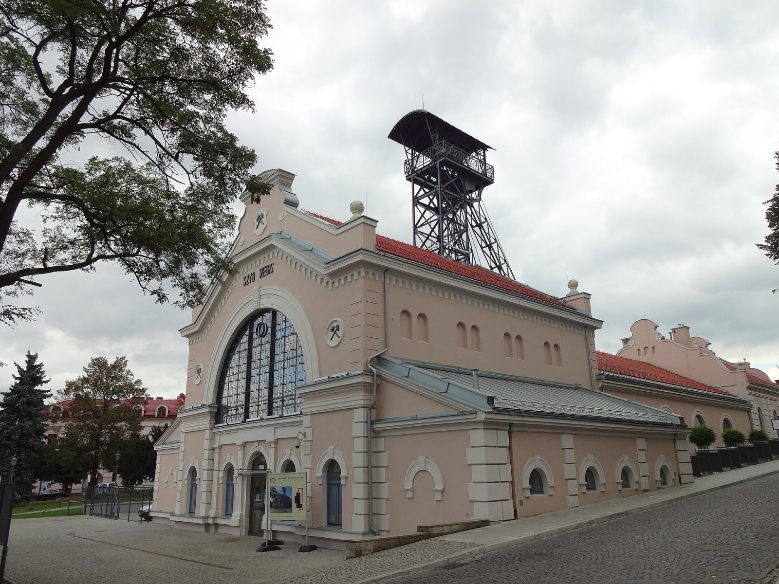 Budynek nadszybia Regis, Wieliczka