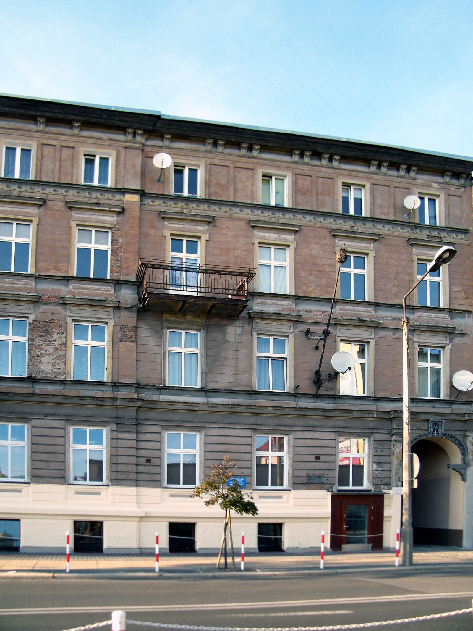 Dom, Opole