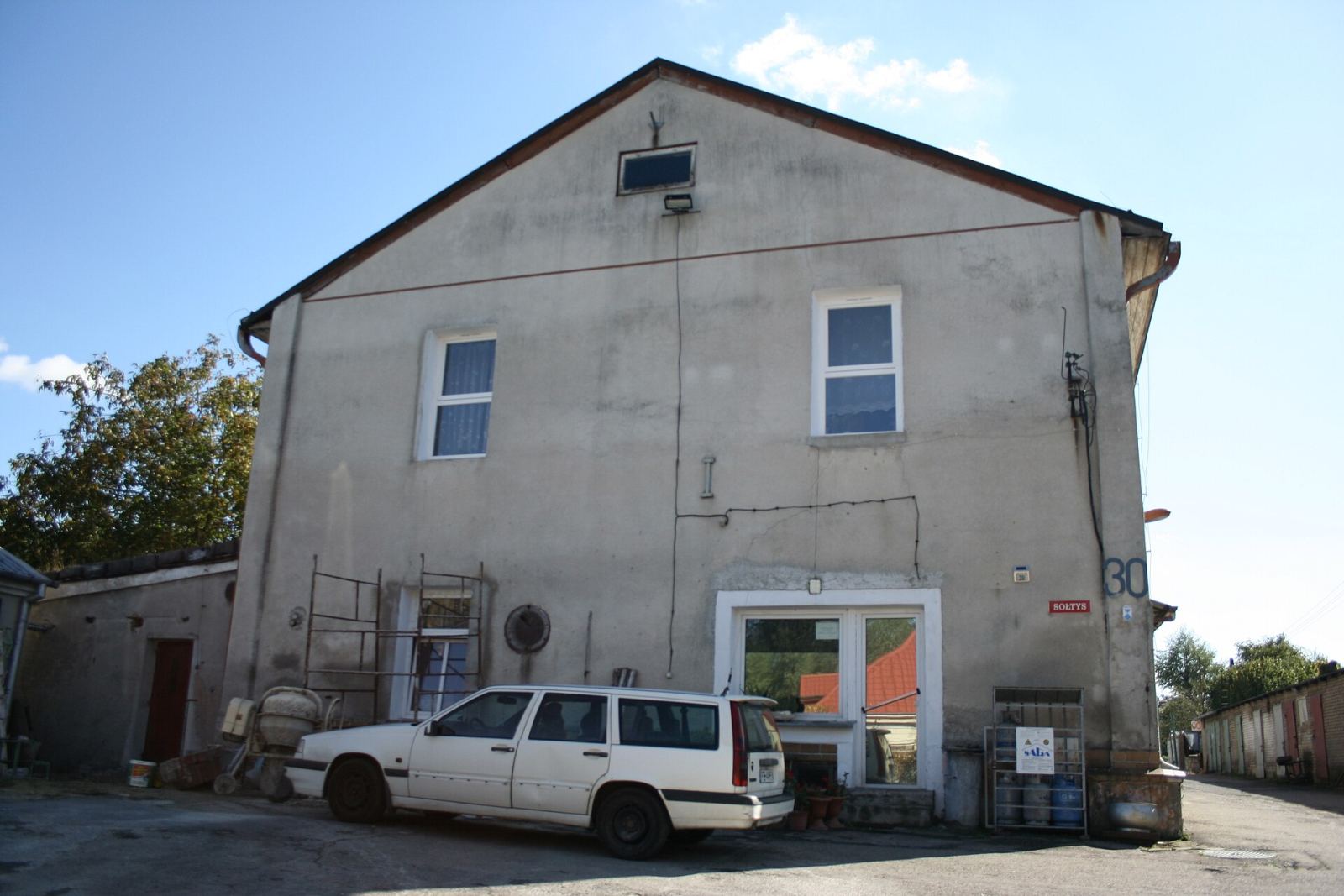 Zamek, ob. mleczarnia, Bełżyce