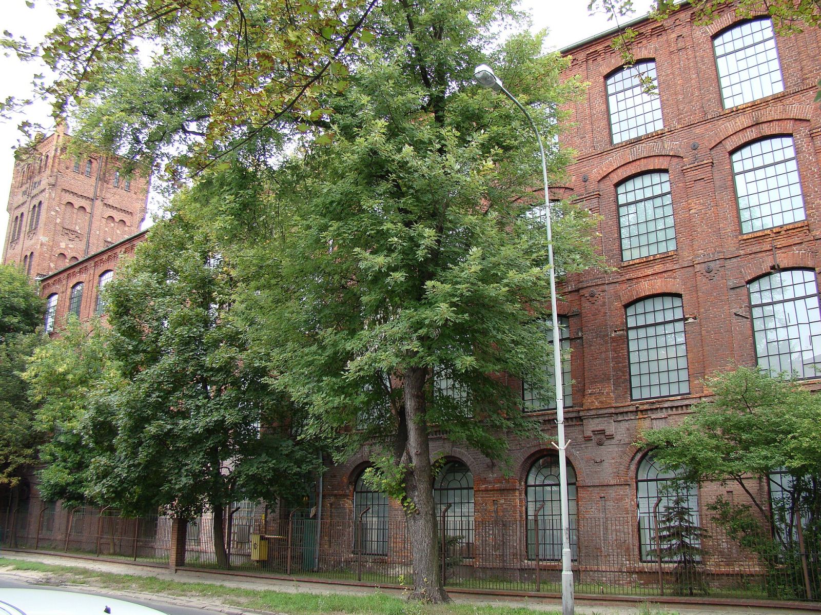 Budynek d. przędzalni i tkalni z wieżą wodną, Łódź