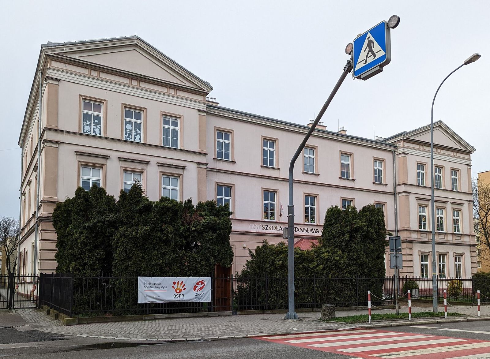 Budynek koszarowy, ob. gimnazjum, Jarosław