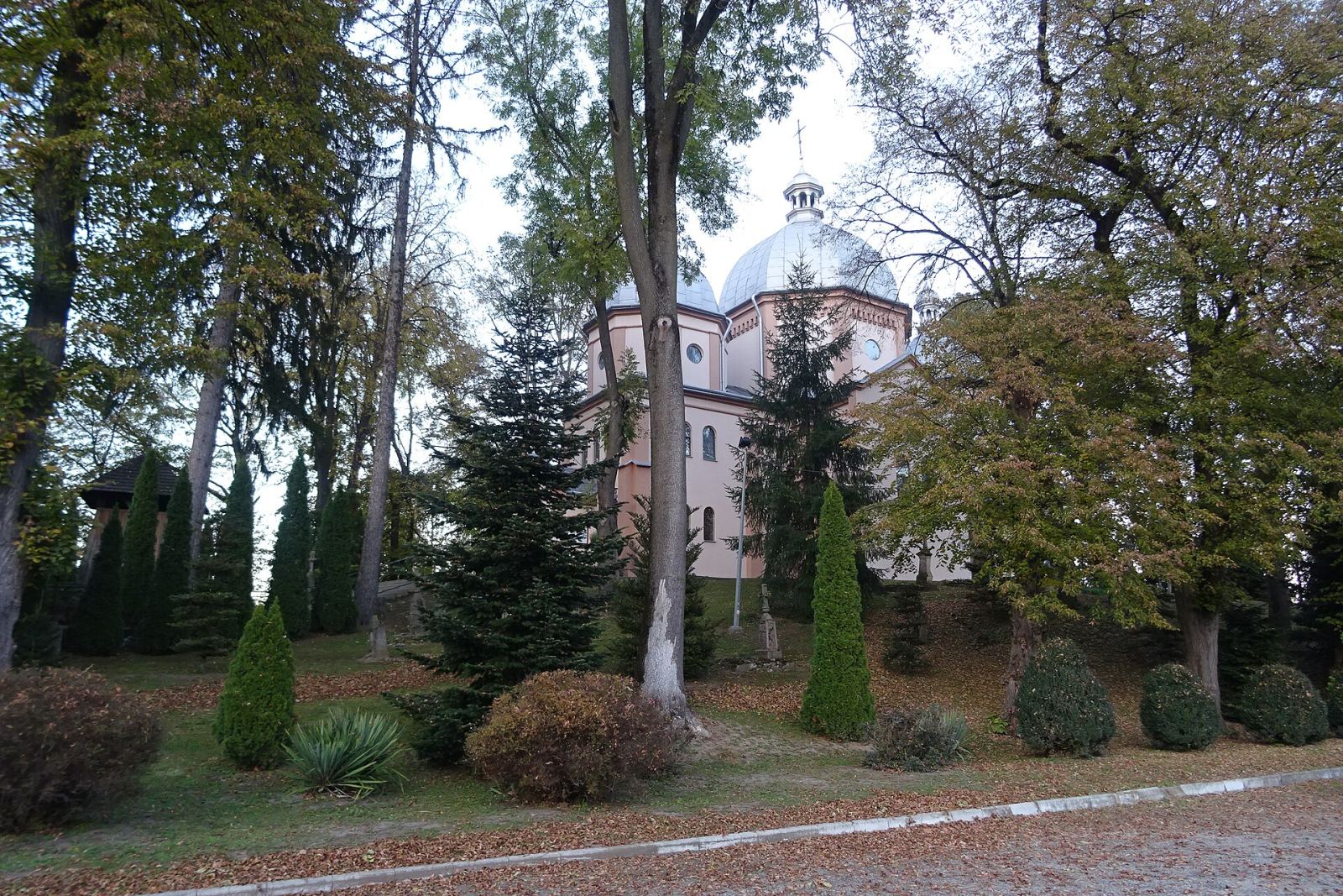 Cerkiew greckokatolicka pw. Bogurodzicy, ob. kościół rzymskokatolicki pw. Narodzenia Najświętszej Marii Panny, Jaksmanice