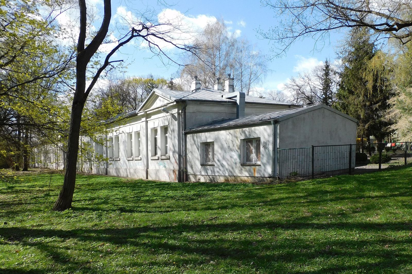 Pawilon mieszkalny, ob. przedszkole, Warszawa