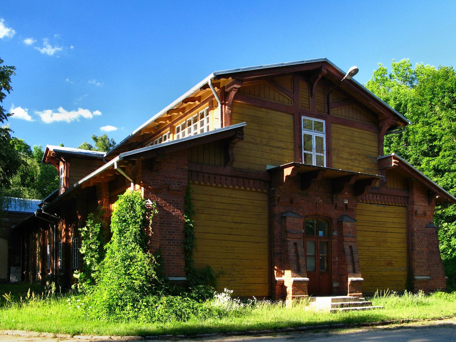 Stajnia z powozownią, Białowieża
