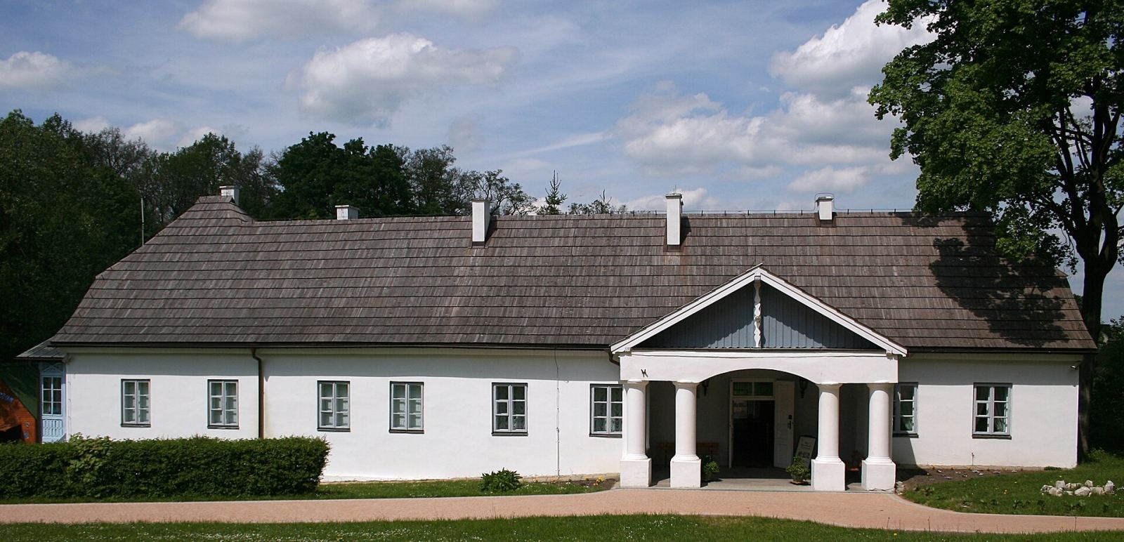 Dworek Zygmunta Krasińskiego, ob. muzeum, Złoty Potok
