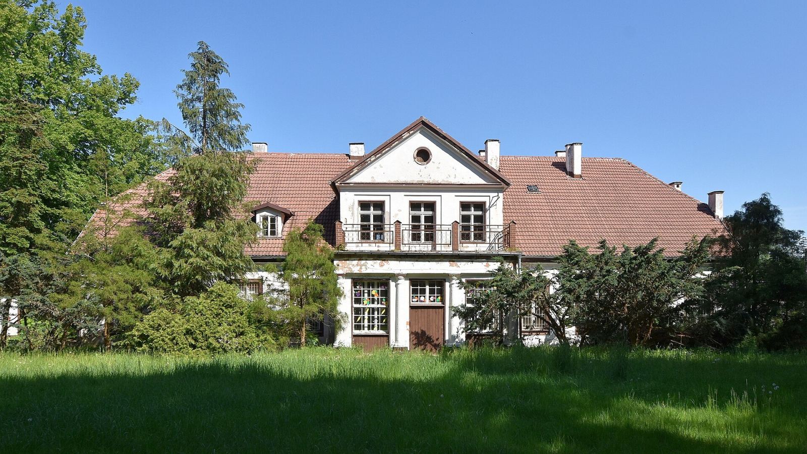 Pałac, Strzelino