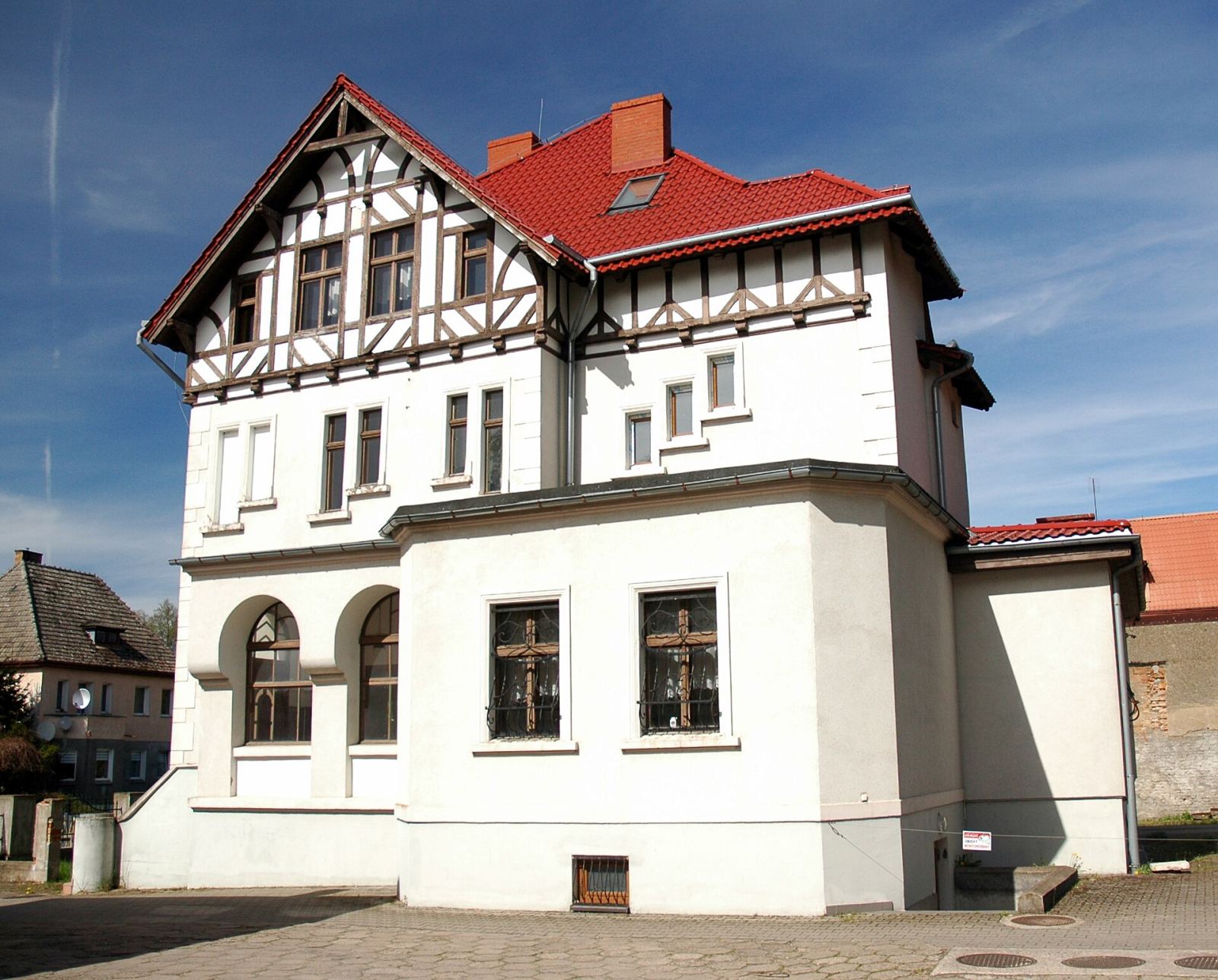 Szkoła, Płoty