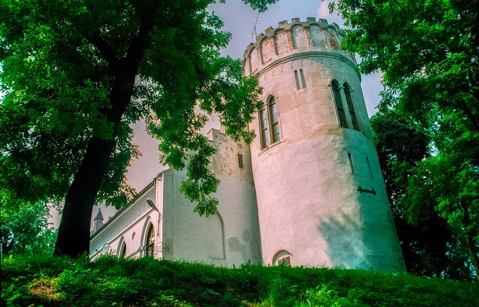 Założenie zamkowe, Przedecz