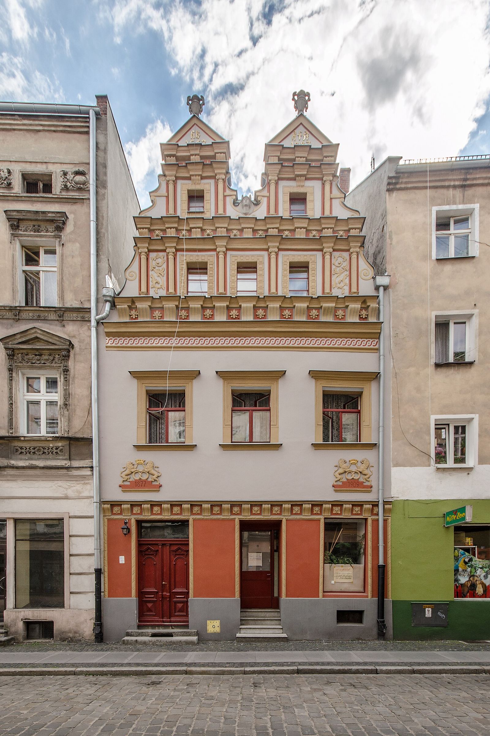 Dom, Brzeg