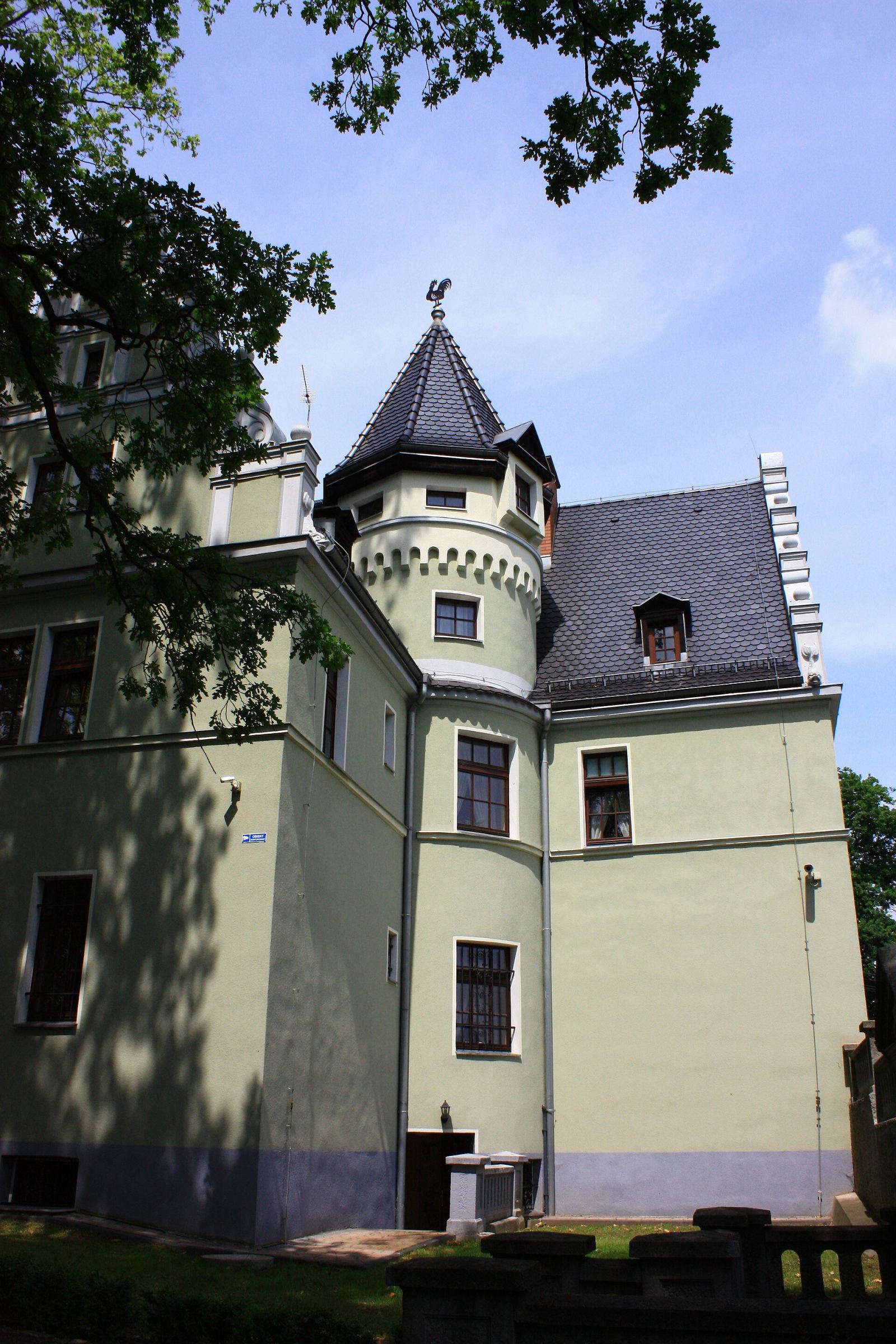 Pawilon ogrodowy Kavalierhaus, Rogów Opolski
