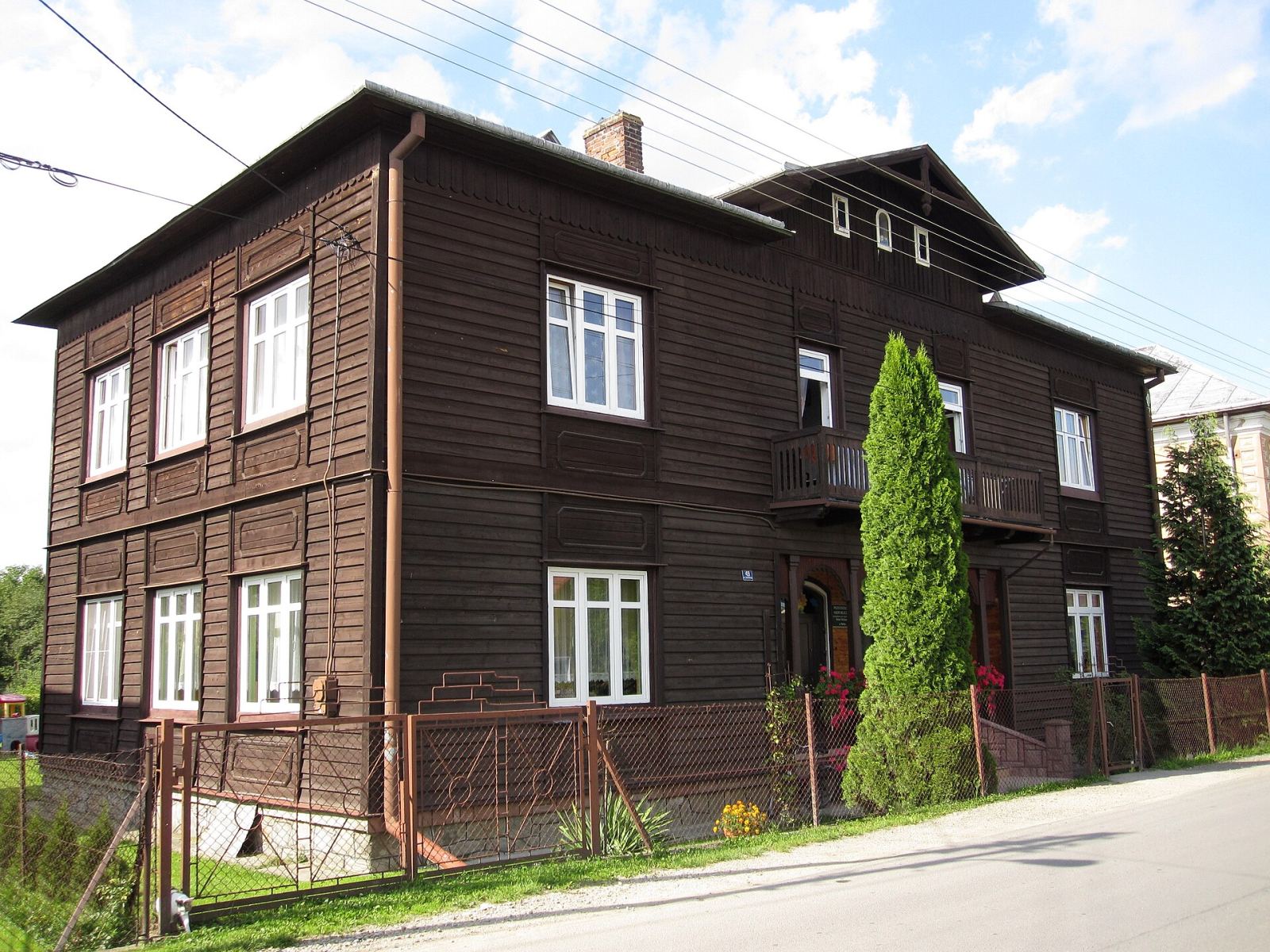 Dom św. Józefa, Besko
