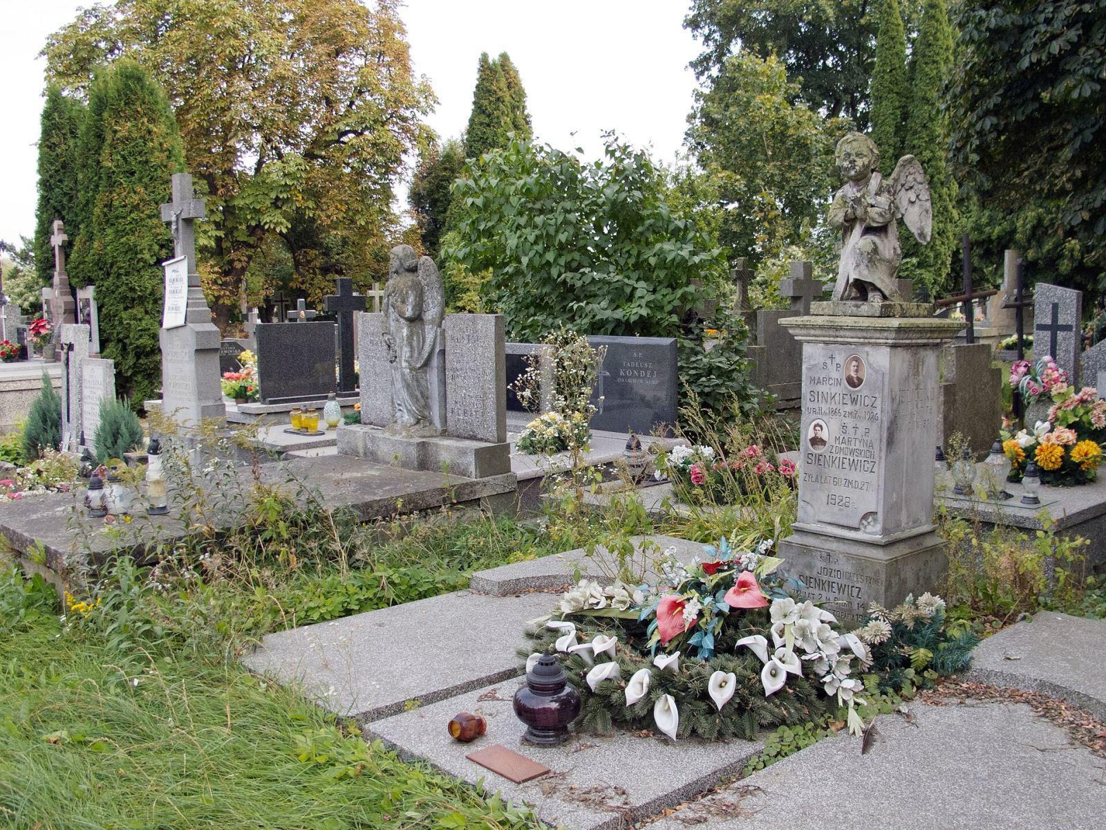 Cmentarz parafialny rzymskokatolicki, Pruszków