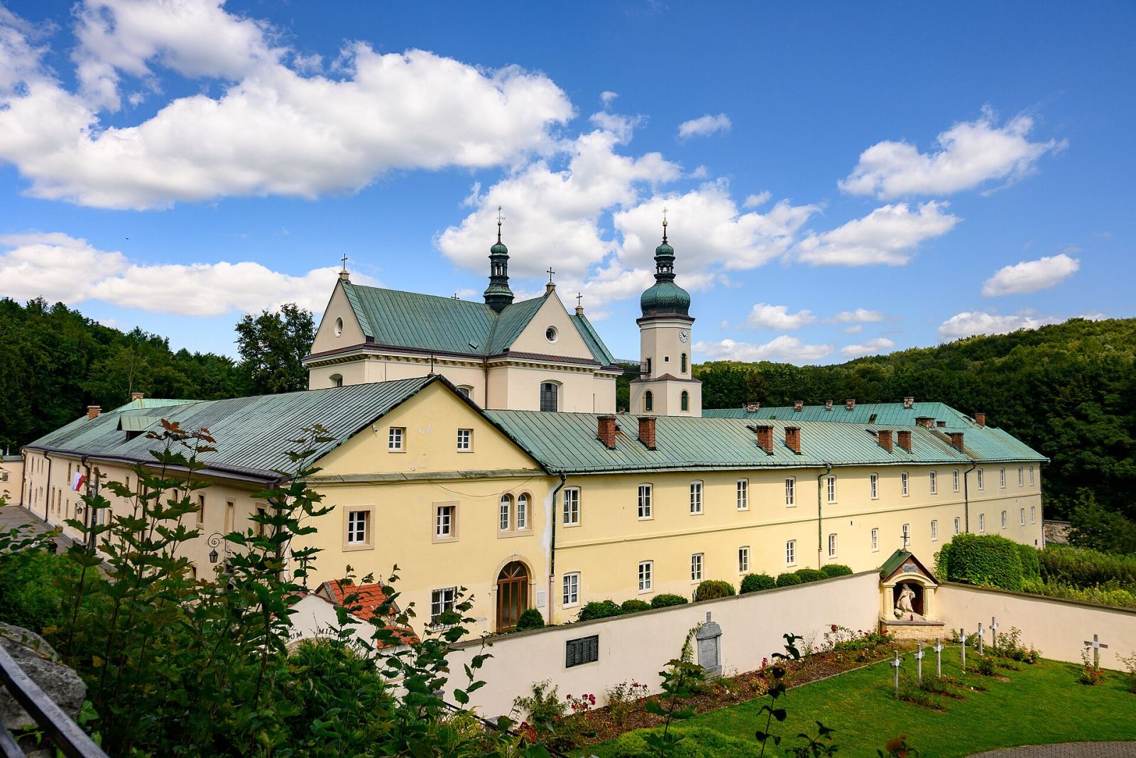 Zespół klasztorny Karmelitów, Czerna