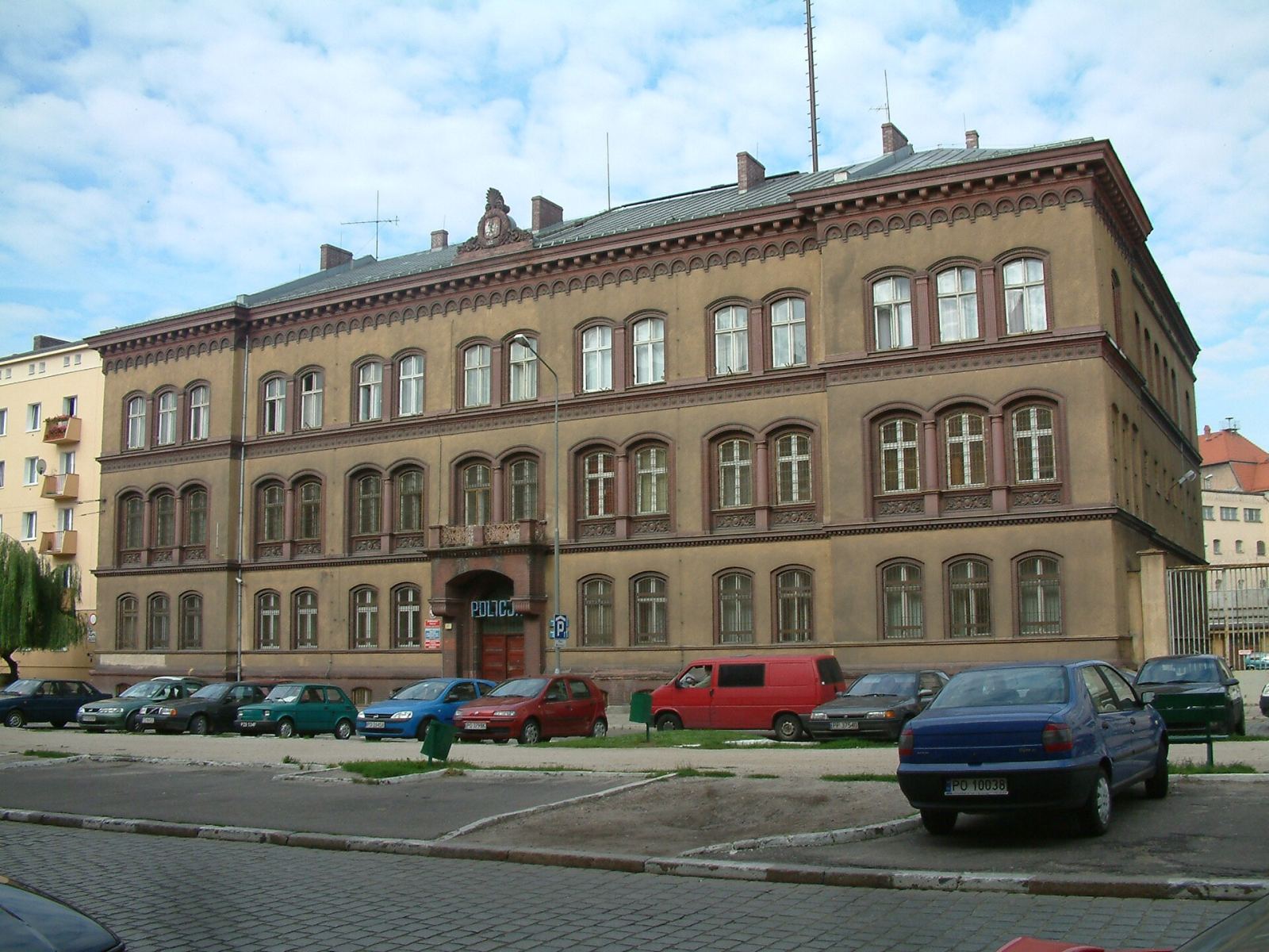 Gmach Głównego Urzędu Podatkowego, ob. komenda policji, Poznań