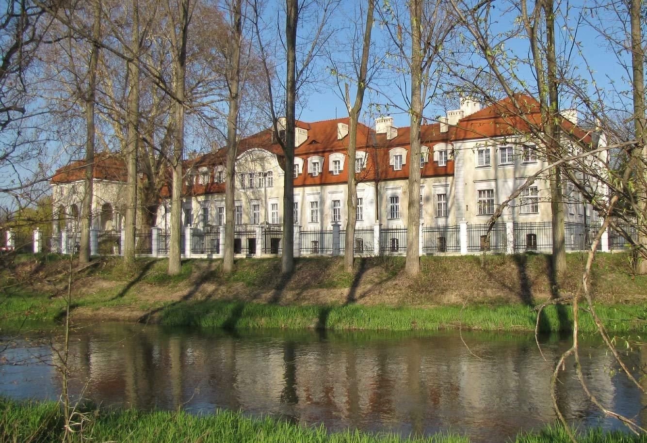 Pałac, Sadowice