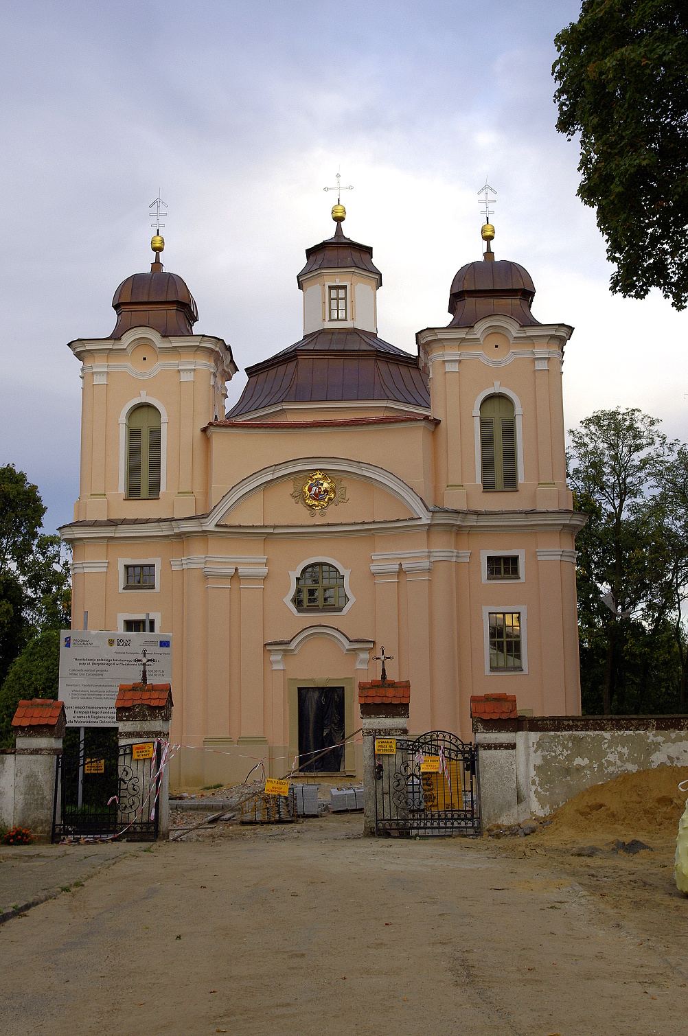 Kościół parafialny pw. Wniebowzięcia Najświętszej Marii Panny, Cieszków