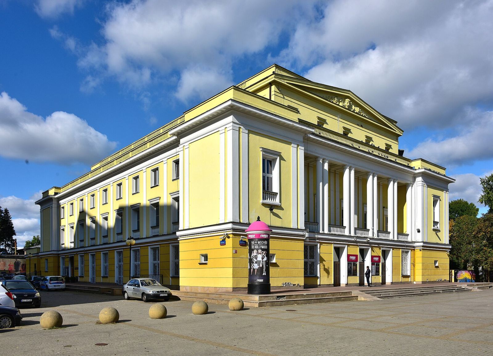 Gmach Dzielnicowego Domu Kultury Targówek, ob. Teatr Rampa, Warszawa