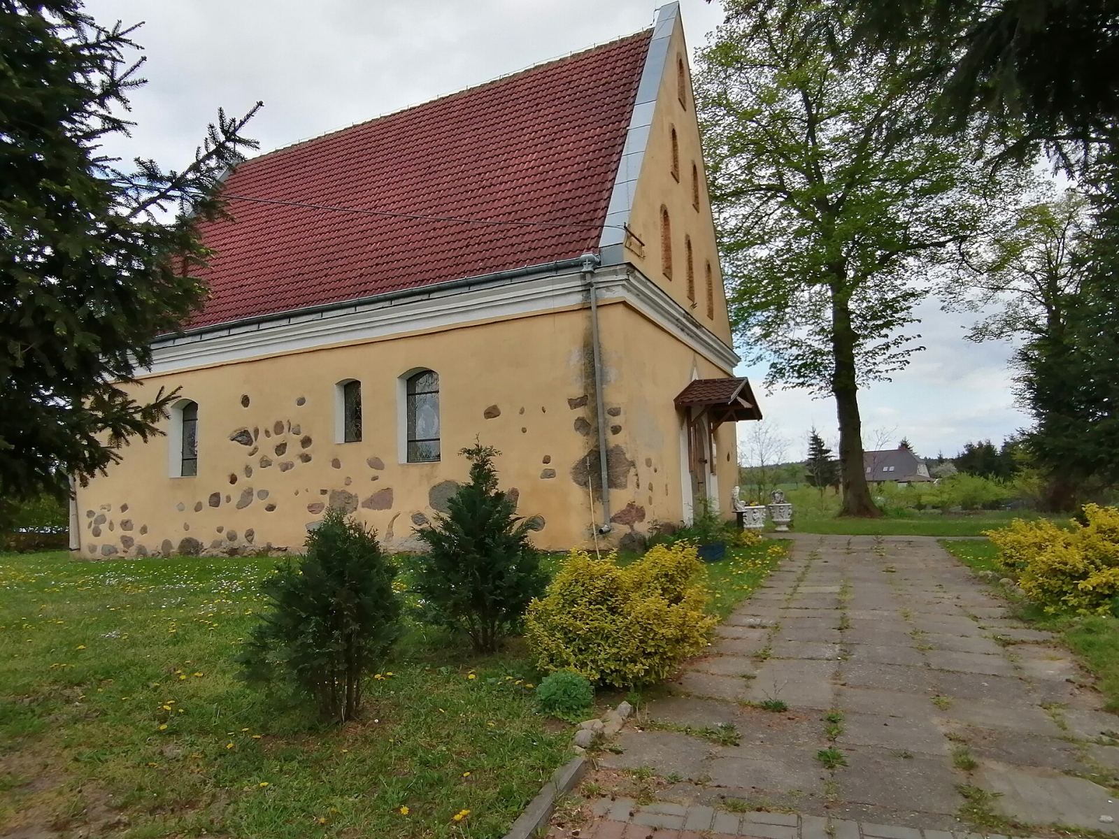 Kościół filialny pw. św. Brata Alberta Chmielowskiego, Bralęcin