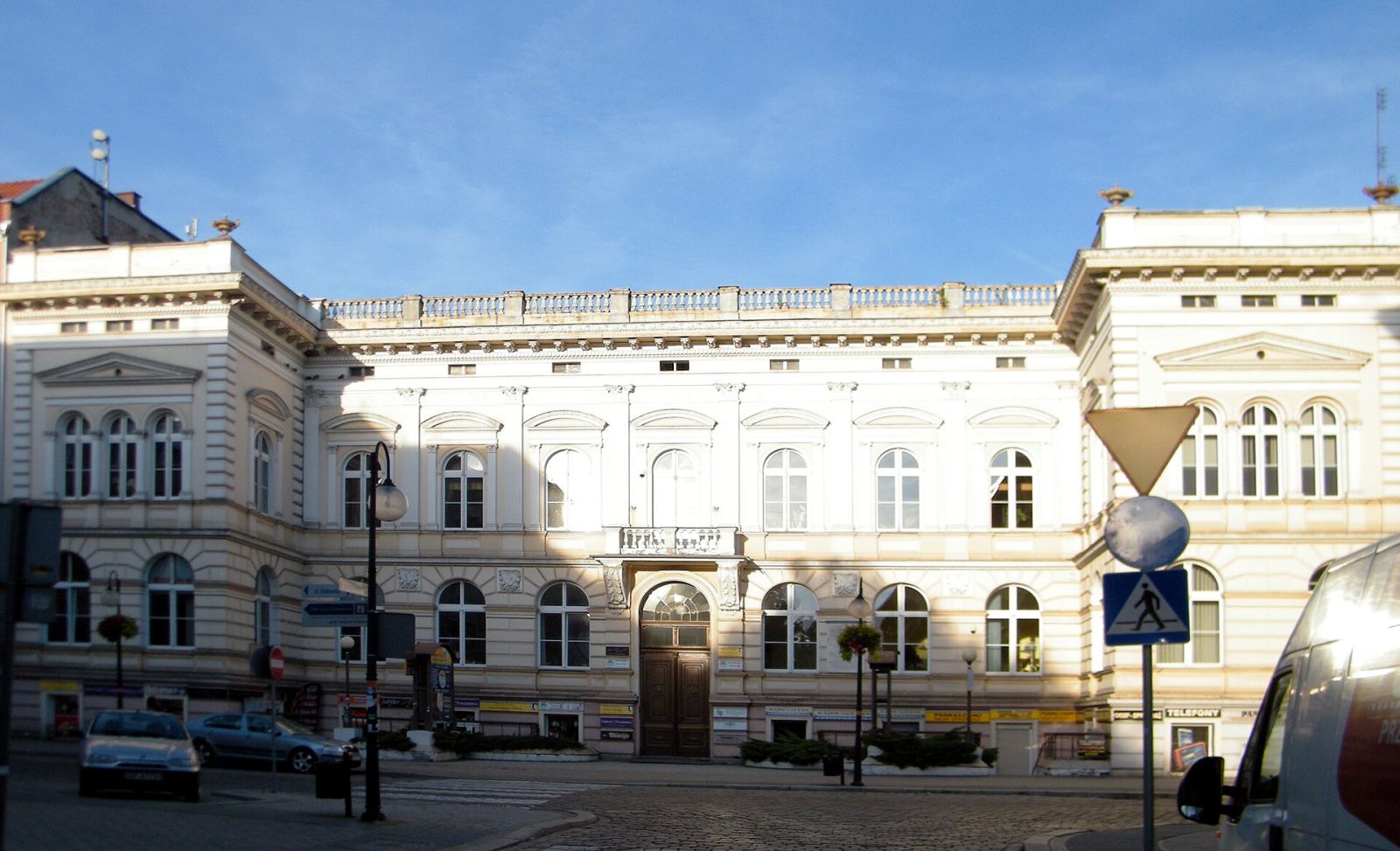 Starostwo, ob. budynek administracyjno-handlowy, Opole