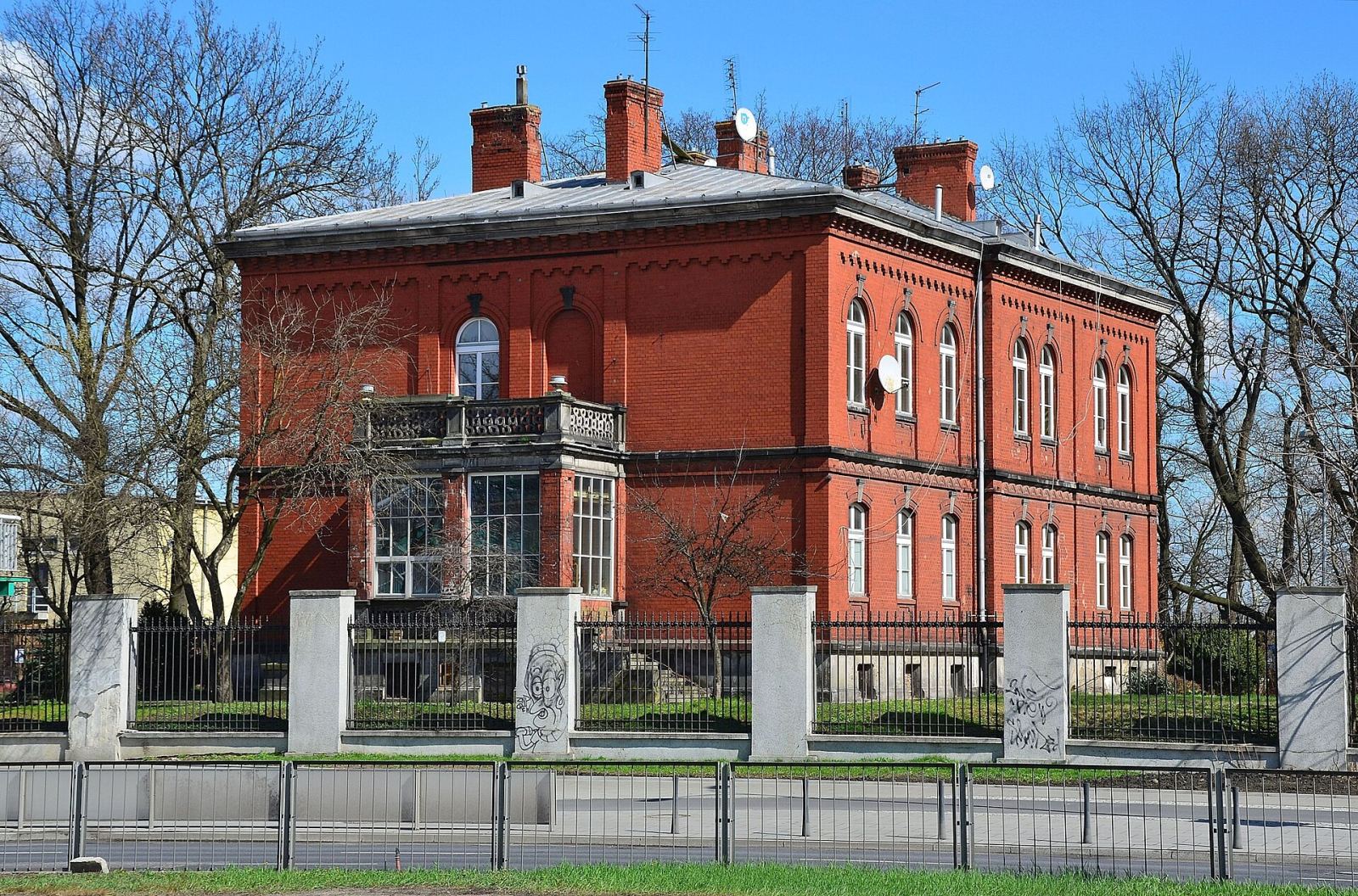 Budynek administracyjny stacji pomp rzecznych, ob. mieszkania, Warszawa