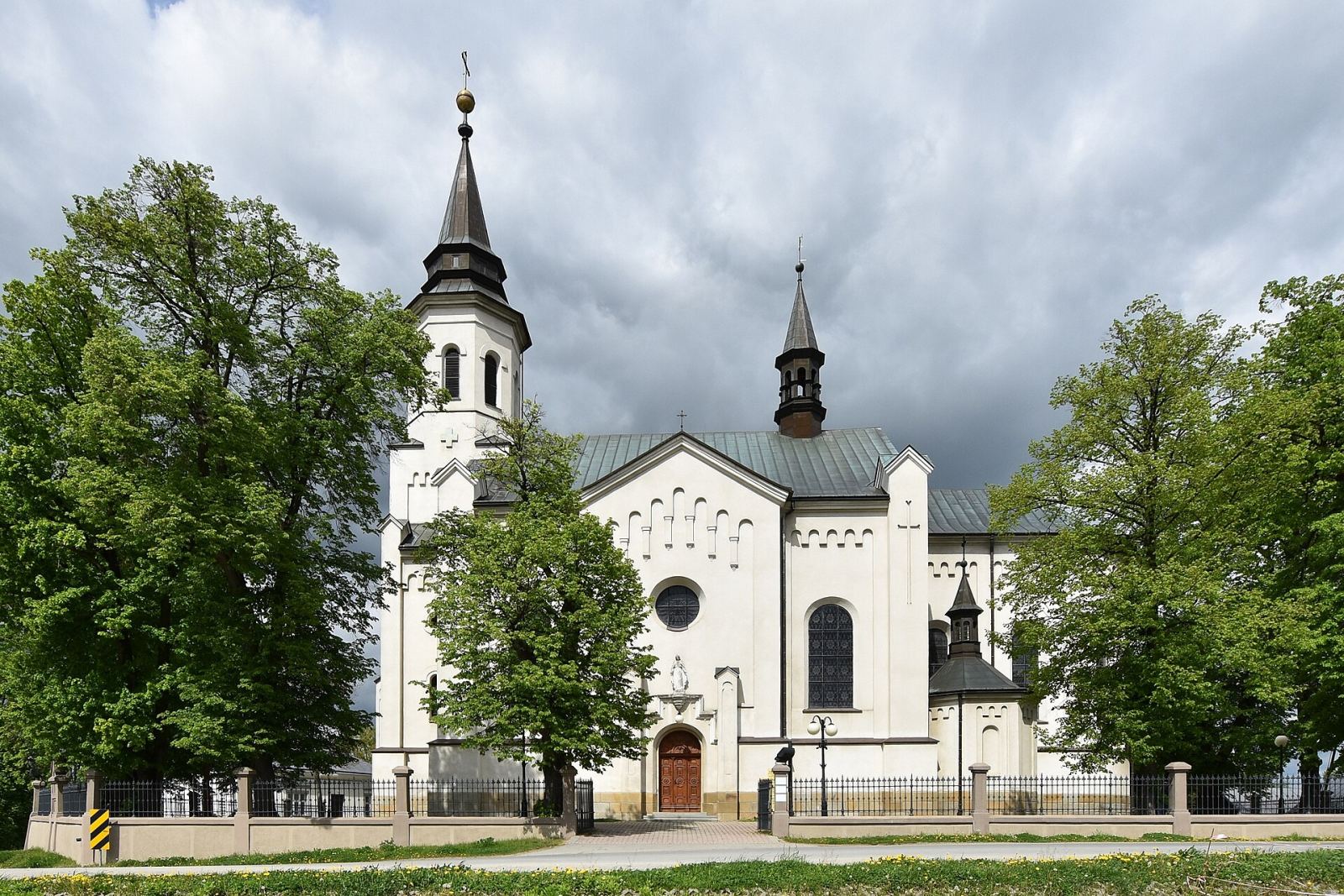 Zespół kościoła parafialnego pw. św Stanisław Biskupa Męczennika, Zręcin