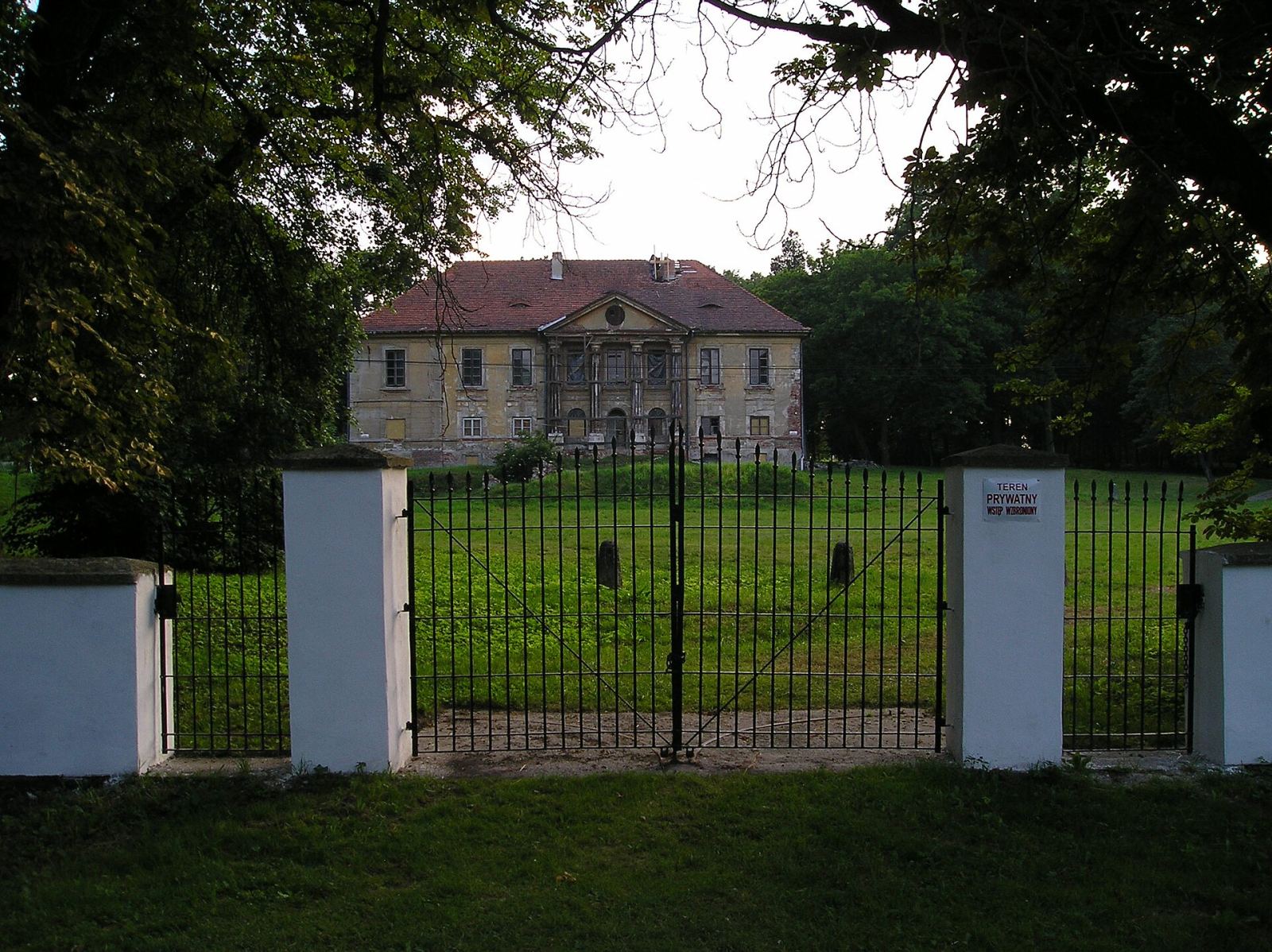 Zespół pałacowo-parkowy, Pławowice