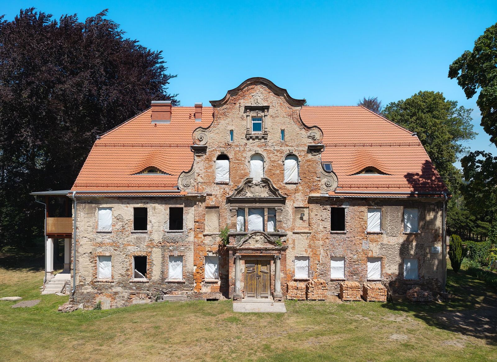 Pałac, Tomice