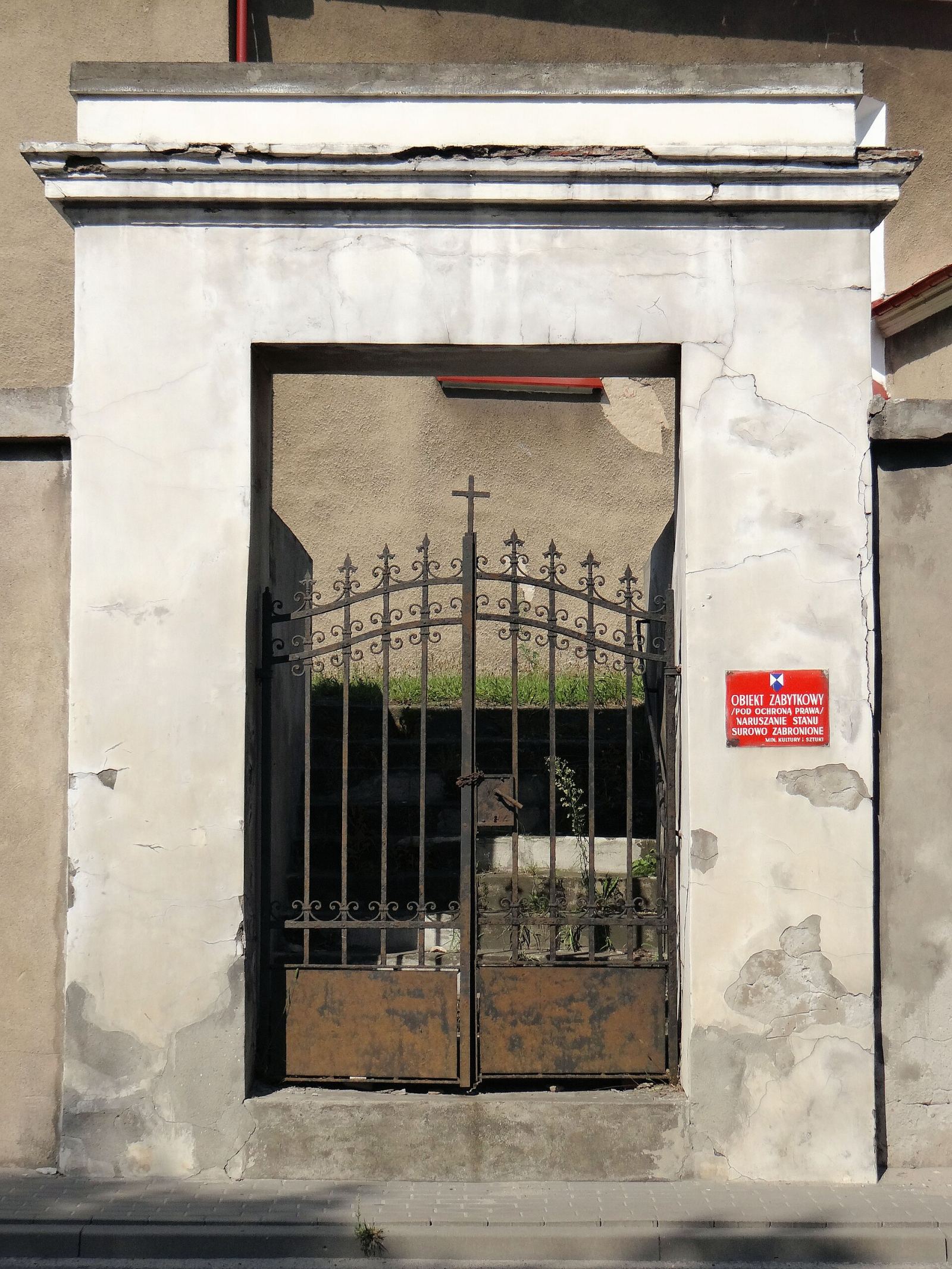 Ogrodzenie z bramą wjazdową, Brzeziny