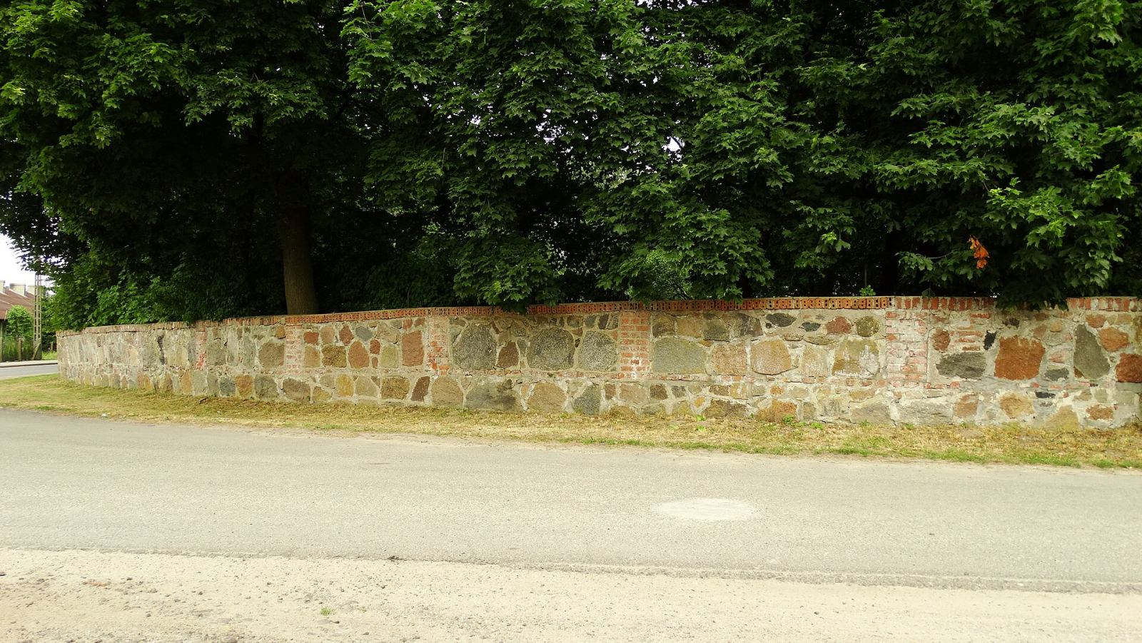 Założenie dworsko-parkowe, Pauliny