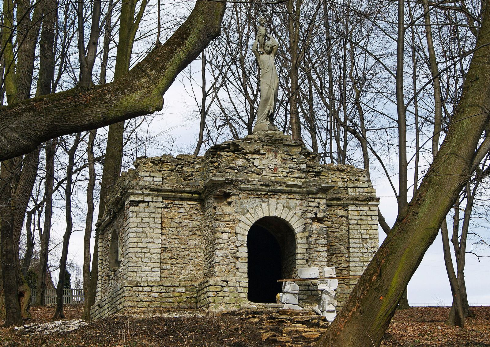 Mauzoleum Szembeków, Poręba Żegoty