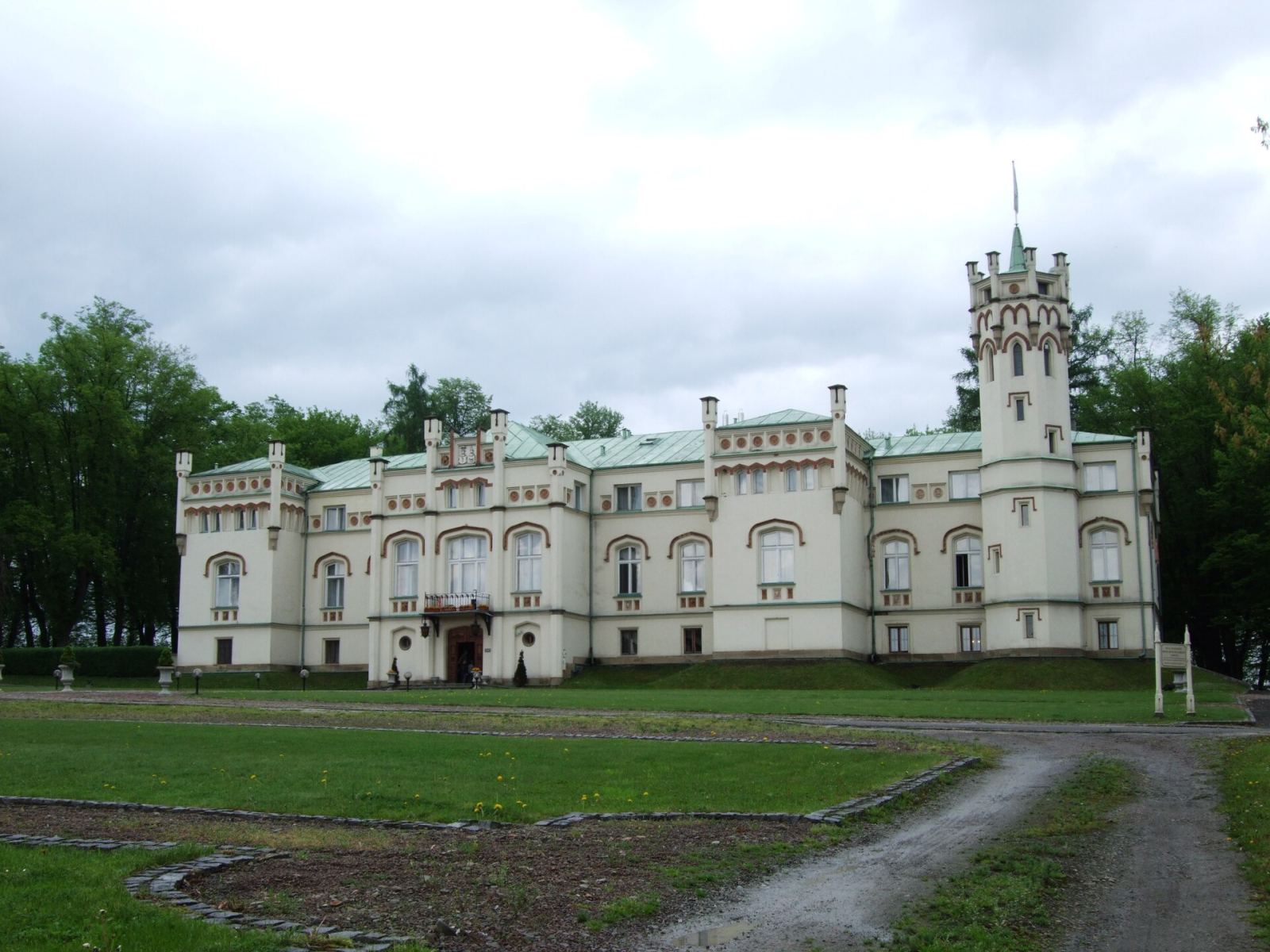 Zespół pałacowo-parkowy, Paszkówka