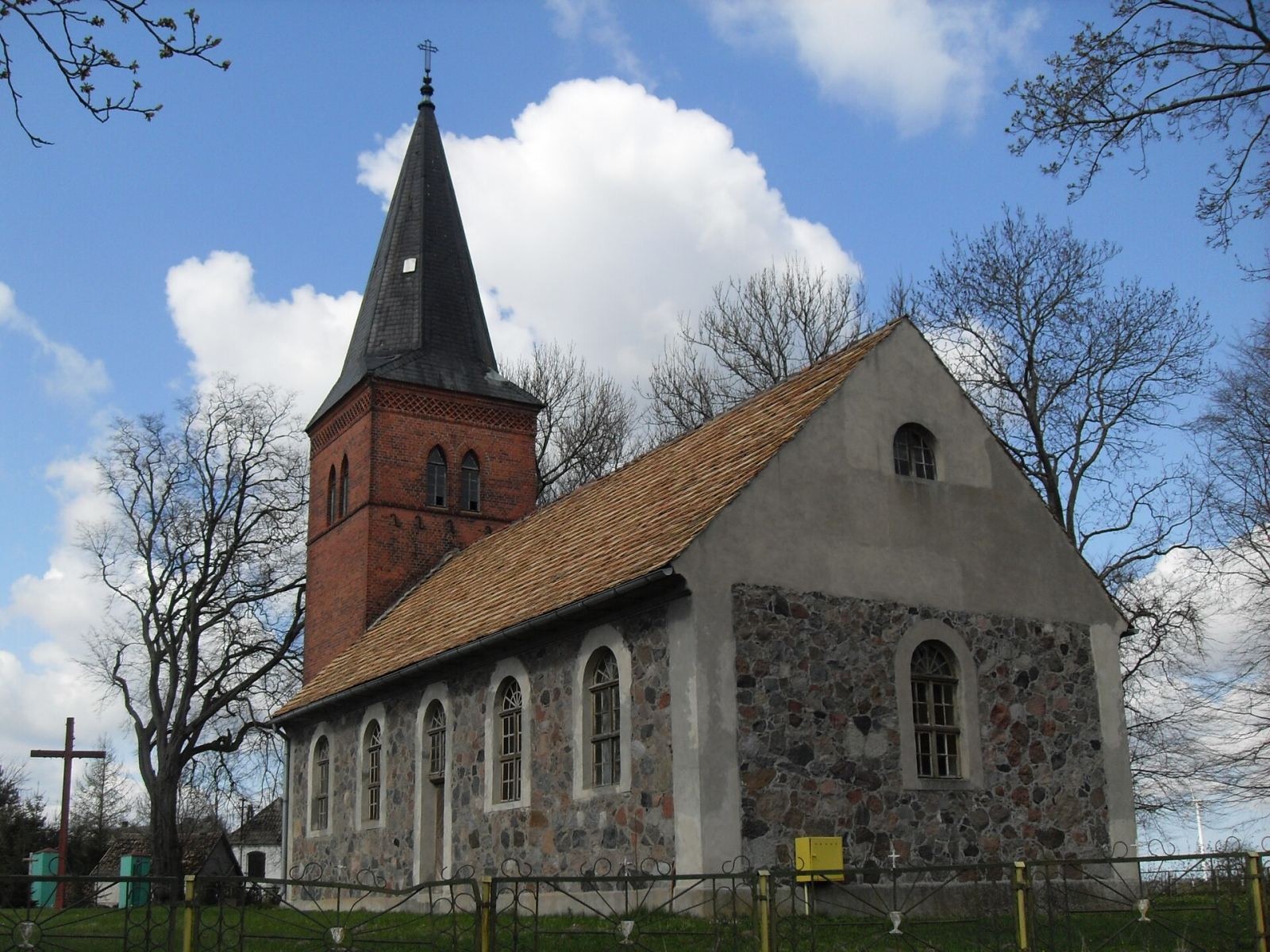 Kościół filialny pw. Matki Boskiej Częstochowskiej, Karścino