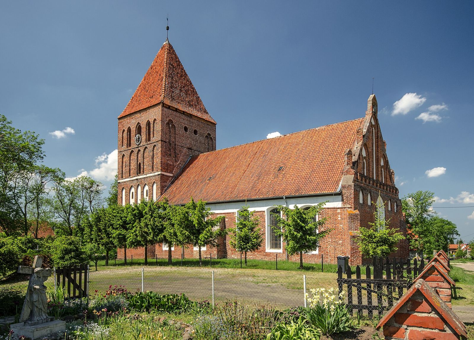Kościół parafialny pw. Najświętszego Serca Pana Jezusa, Jelonki