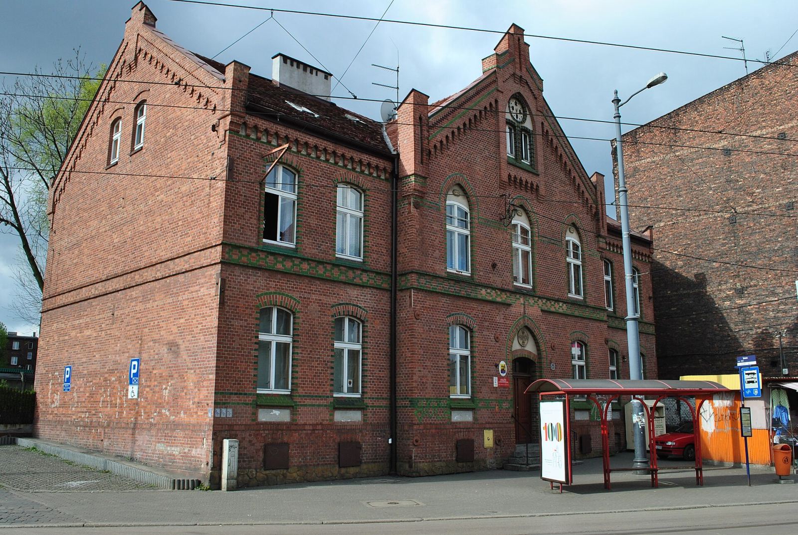 Bryła i elewacje budynku dawnego Urzędu Gminy Załęże, Katowice